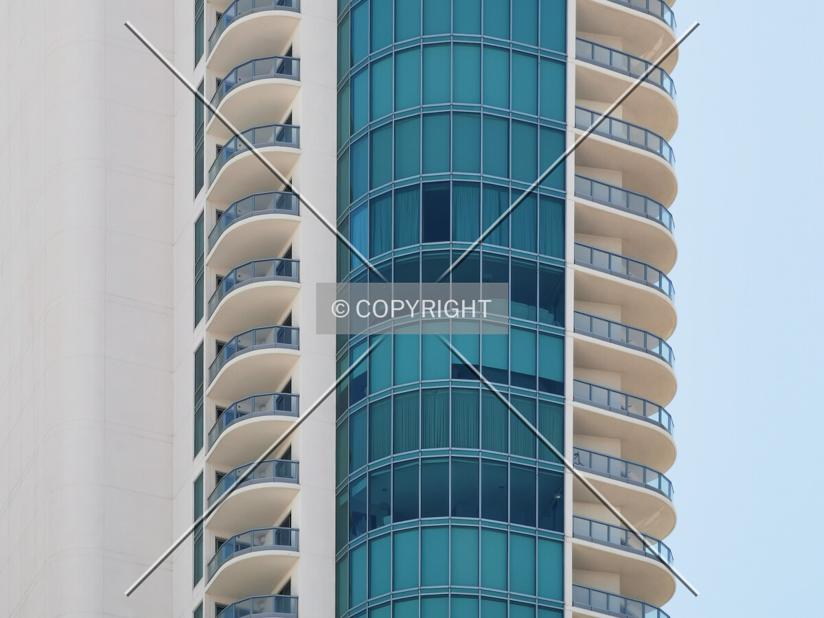 Photo 137-406-553