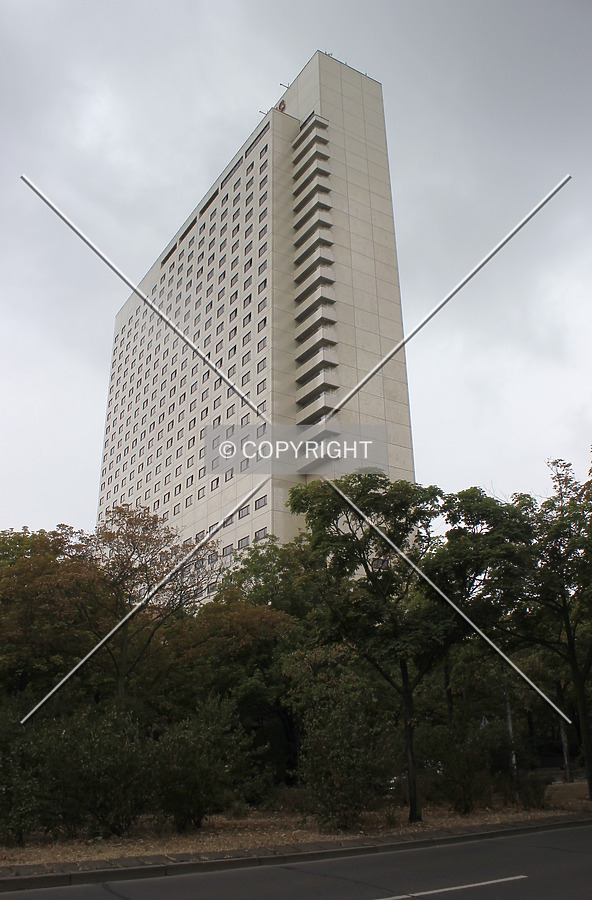 Photo 137-462-066