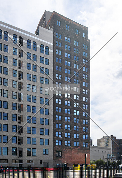 Photo 137-550-804