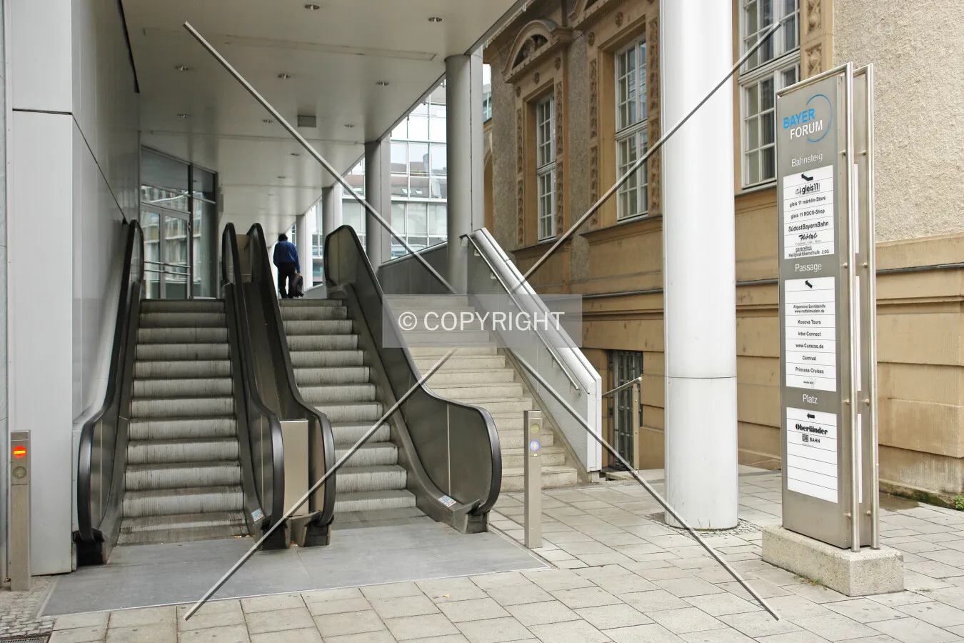 Photo 138-756-809