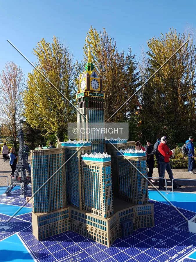 Photo 139-373-916