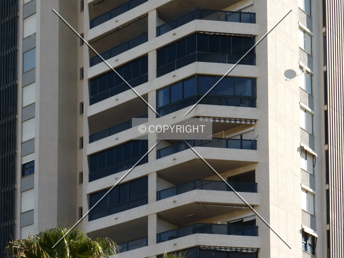 Photo 139-974-424
