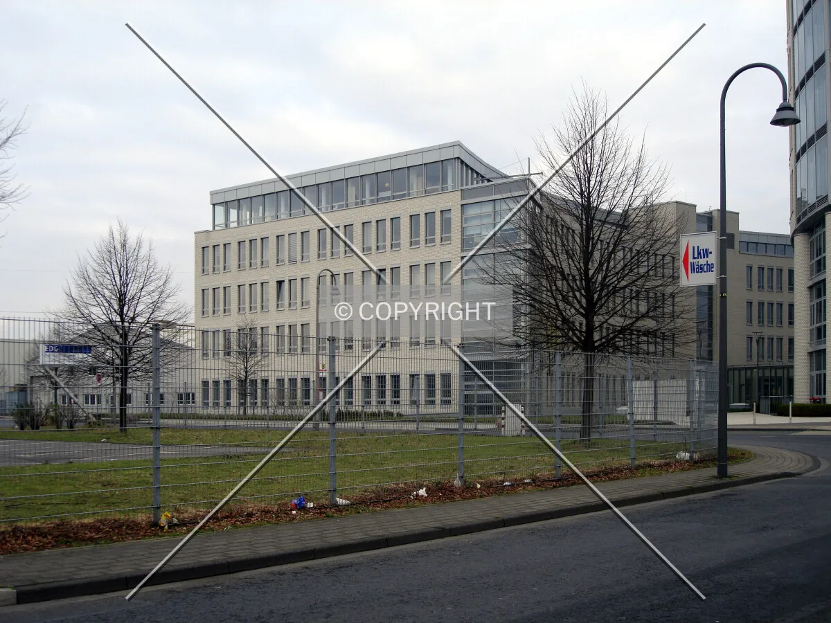 Photo 140-039-684