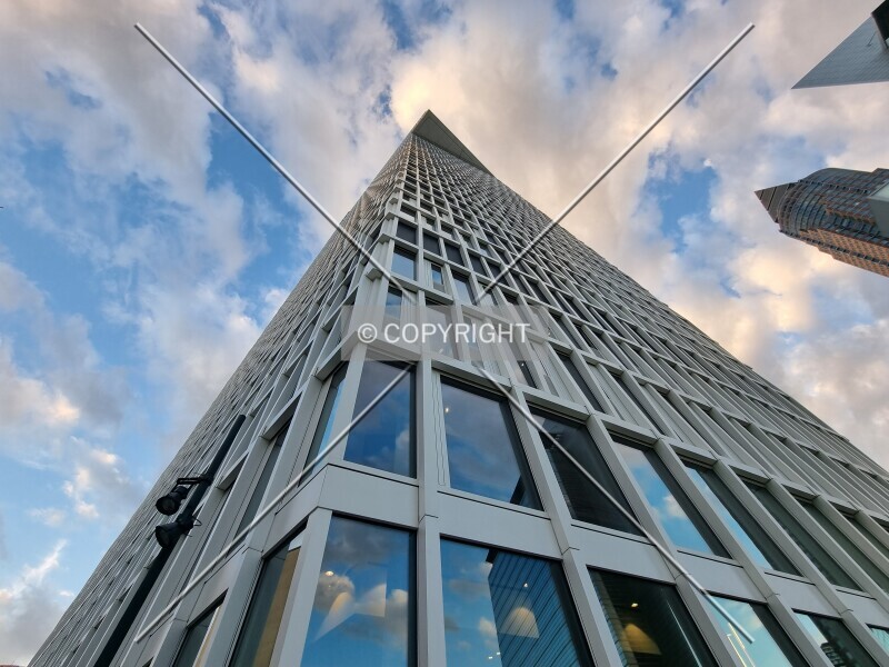 Photo 140-676-982