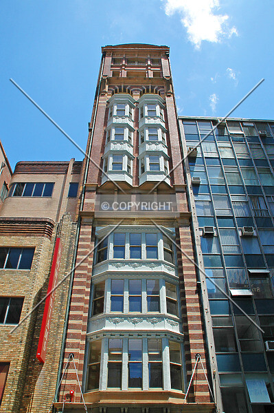 Photo 140-767-884