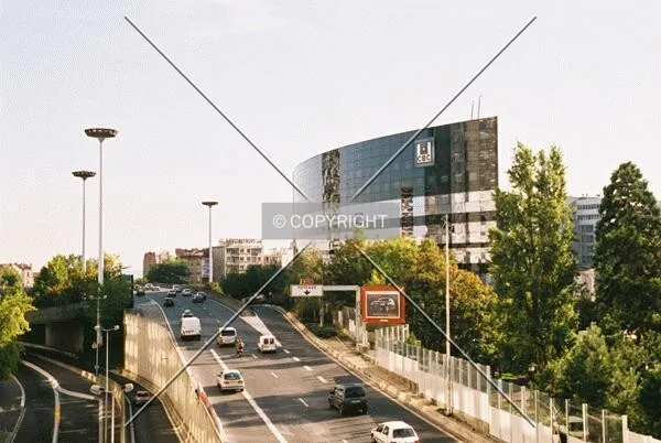 Boulevard Circulaire from a bridge