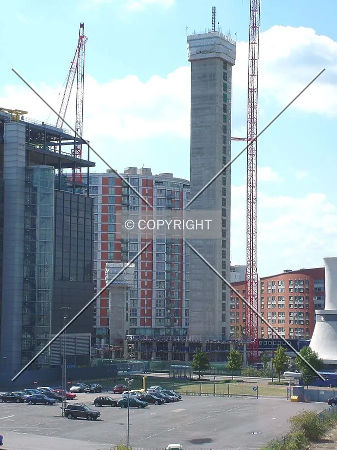 The main tower core has reached 28 floors