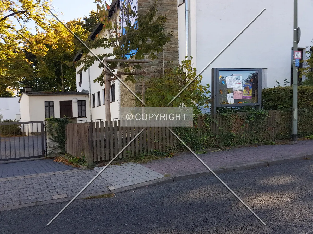 Photo 141-953-877