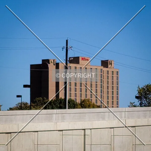 Photo 141-969-479