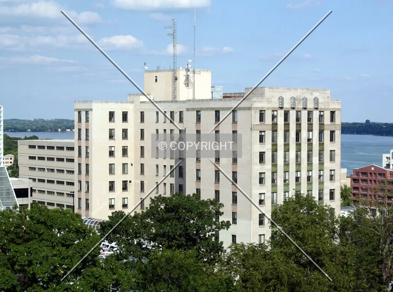 Photo 142-328-372
