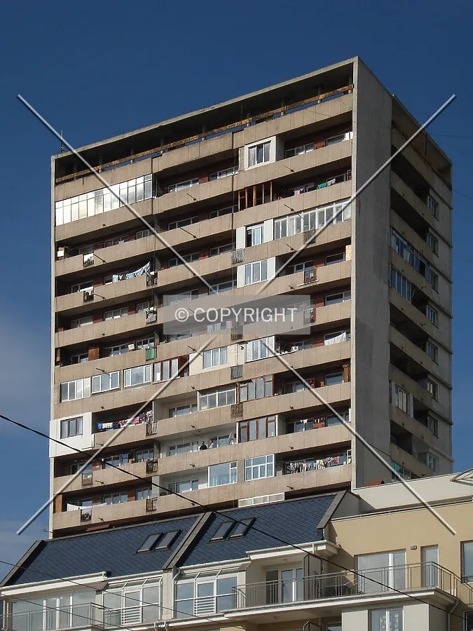 Photo 142-378-821