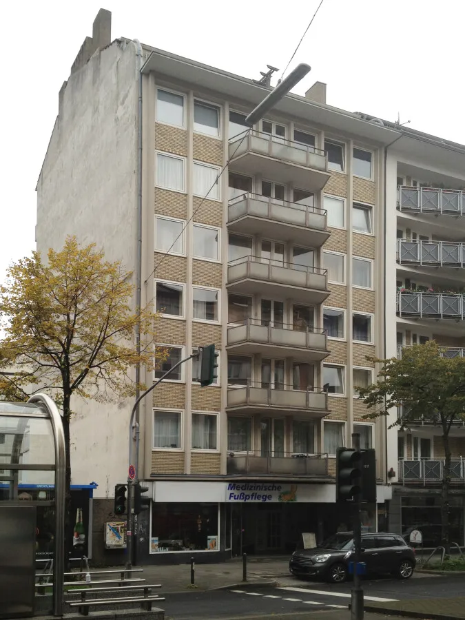 Photo 142-597-835