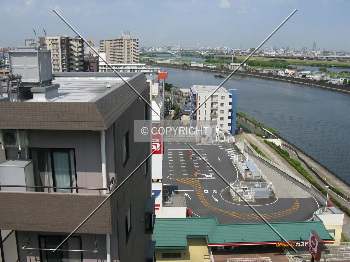 Photo 142-728-512