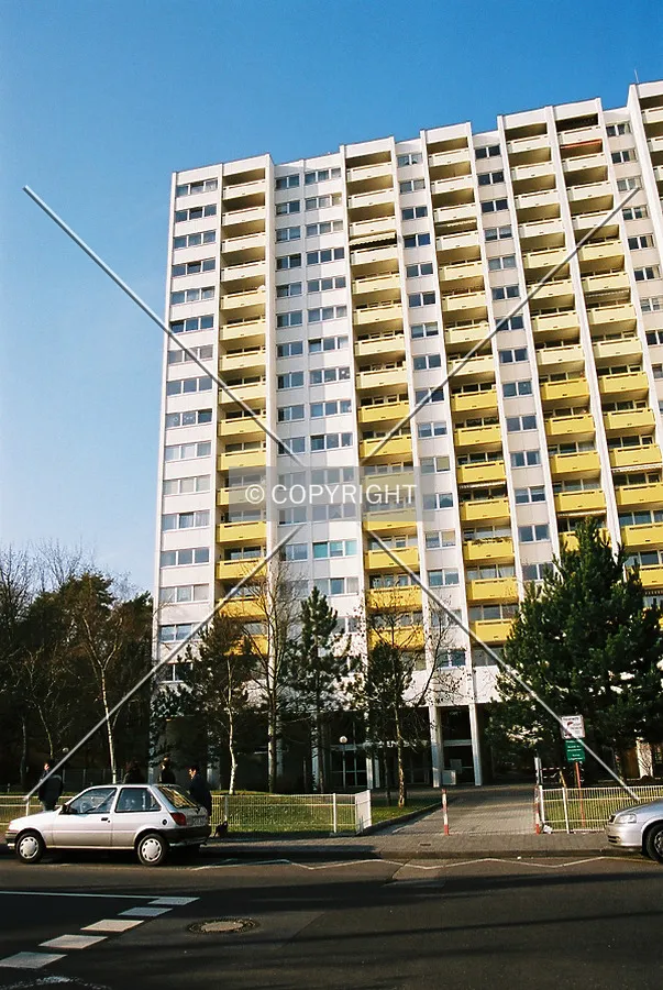 Photo 142-961-835