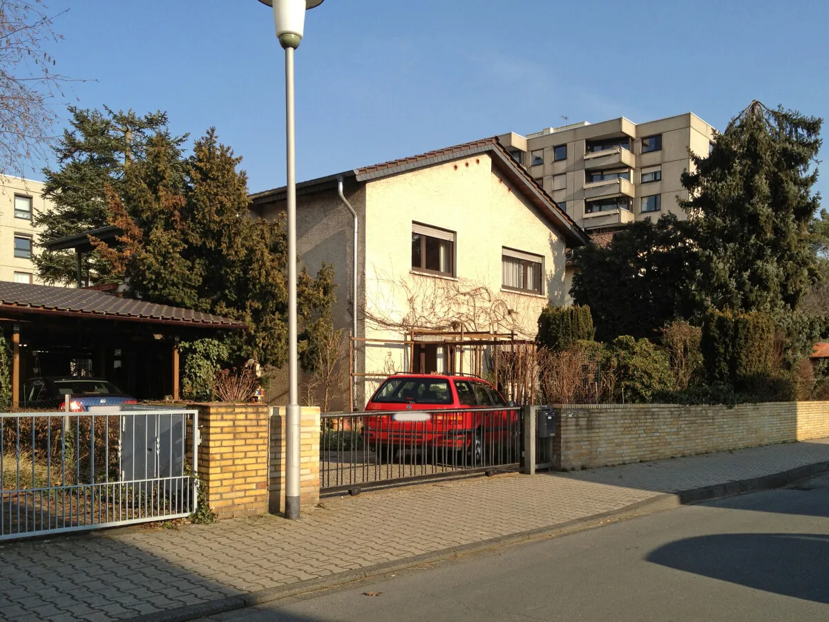 Photo 142-969-807