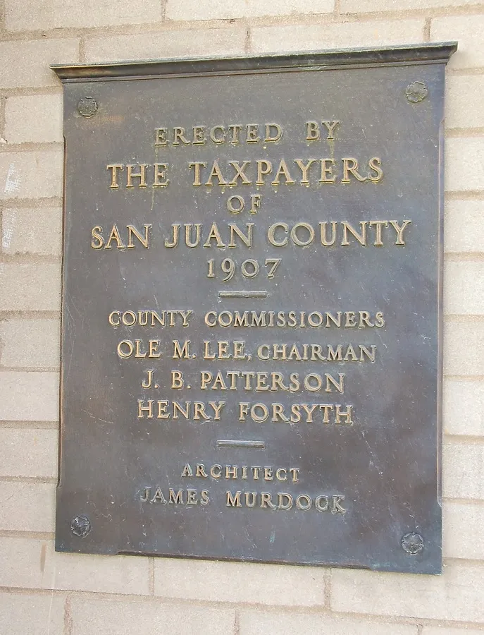 Plaque