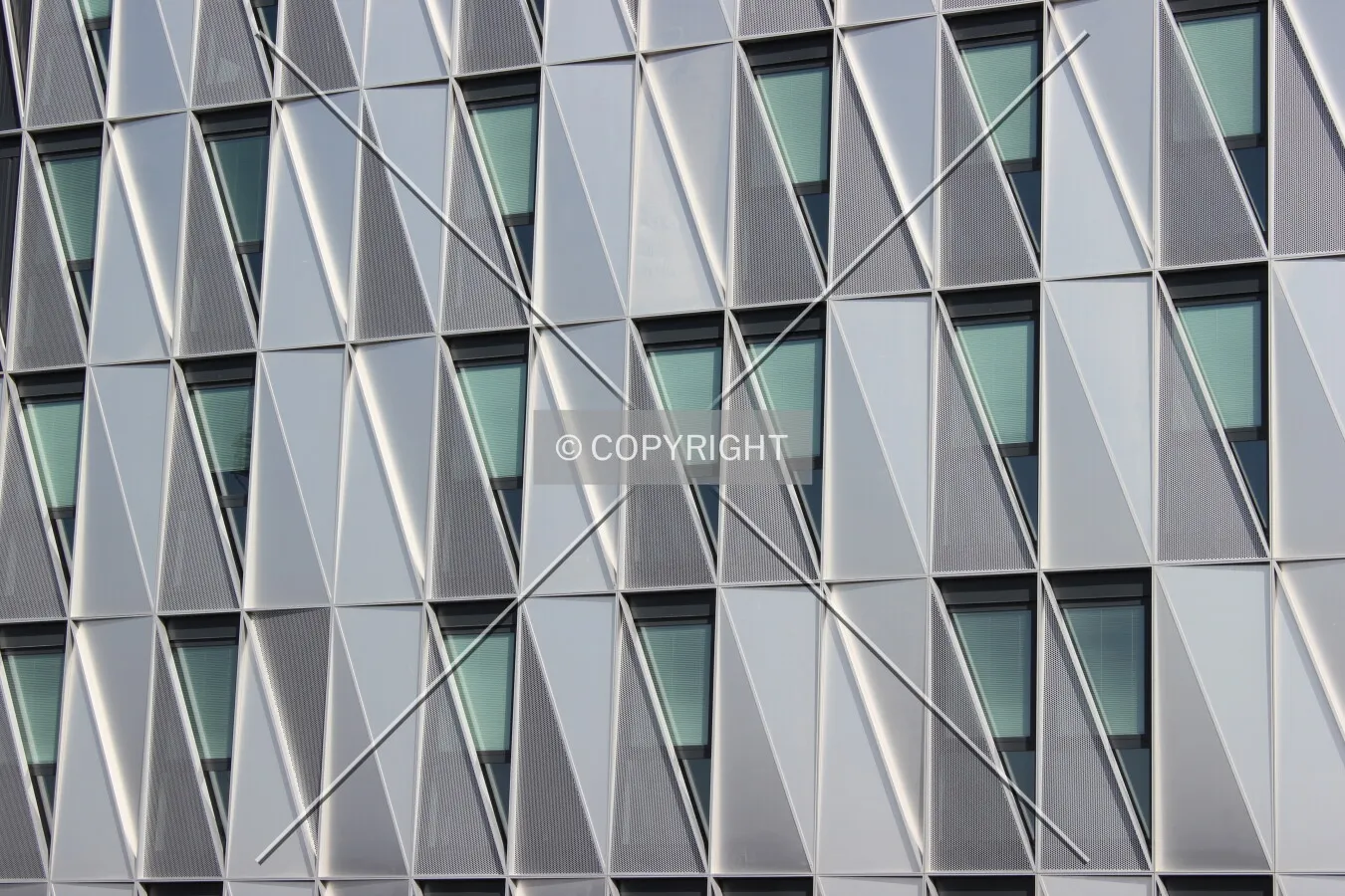 Photo 143-264-747