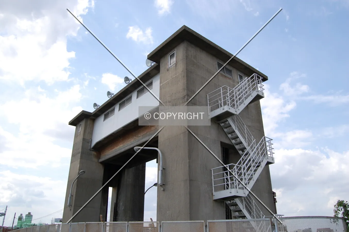 Photo 143-521-440