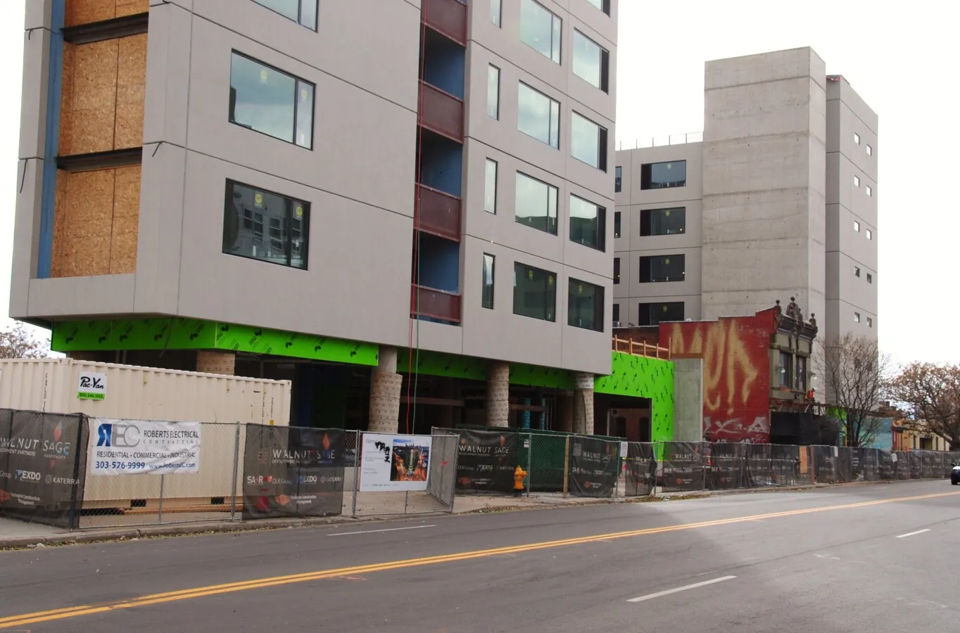 Photo 145-158-461