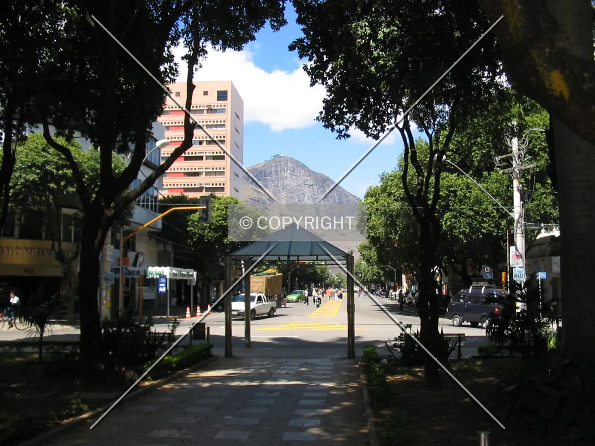 Ibituruna peak seen from Serra Lima Square