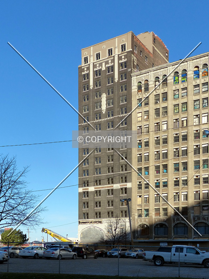 Photo 146-403-484