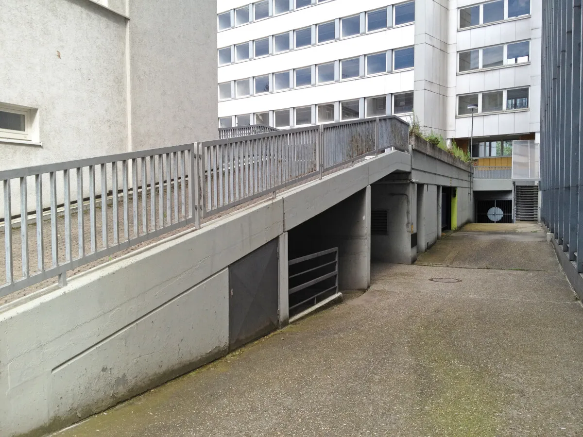 Photo 146-897-741