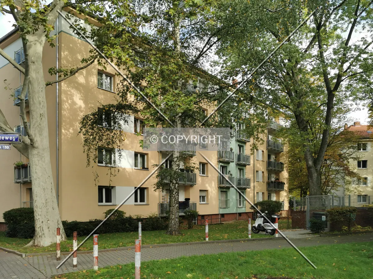 Photo 147-132-591