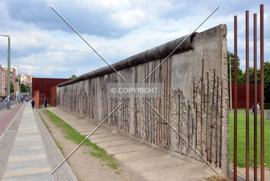Photo 147-158-436