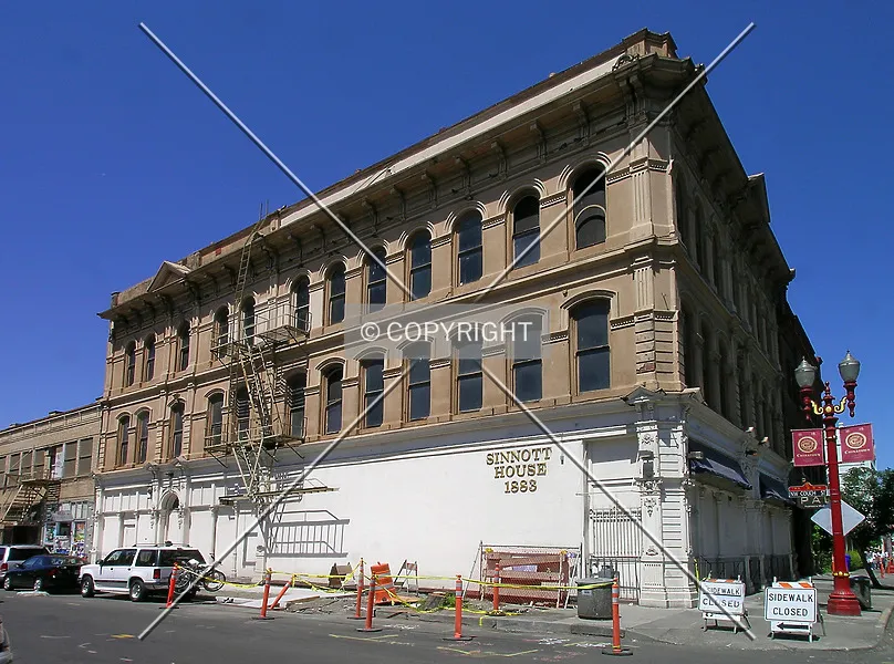 Photo 147-297-632