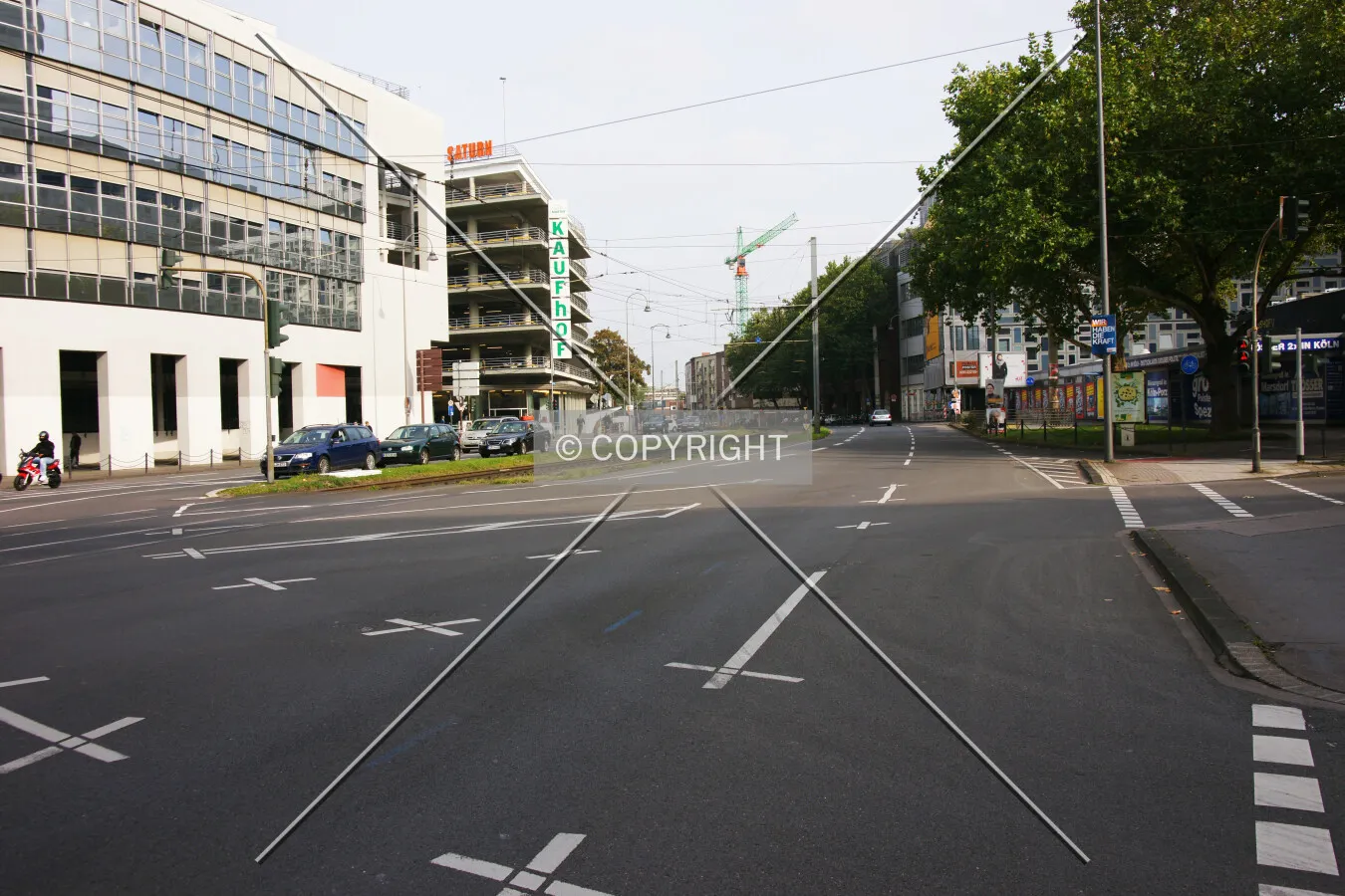 Photo 147-463-323