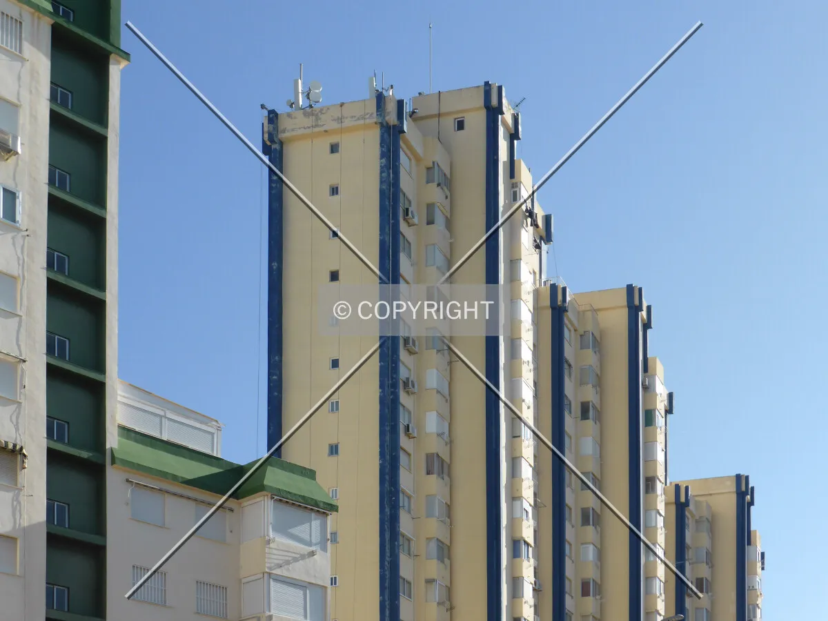 Photo 147-734-704