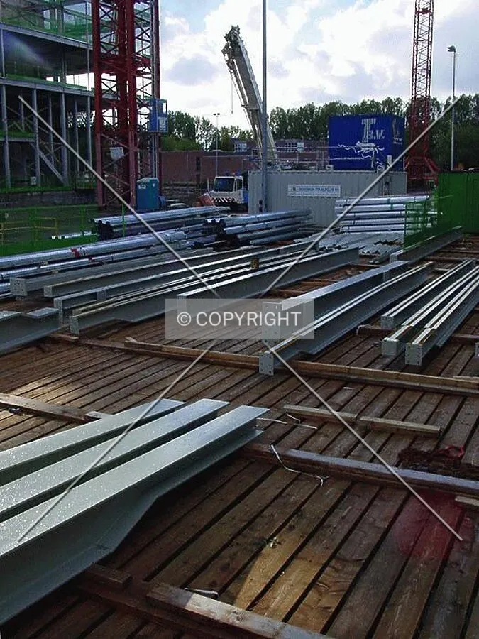 Steel beams for the tower