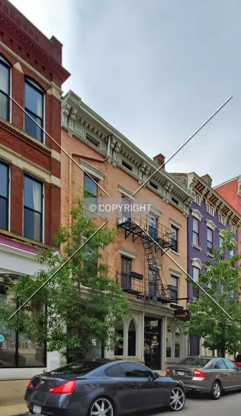 Photo 147-950-318