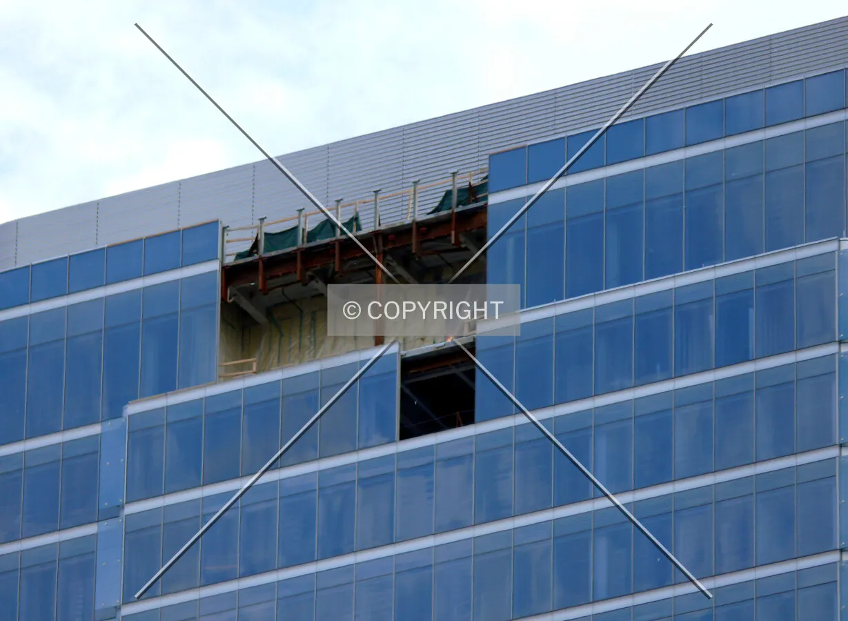 Missing windows on the northern face
