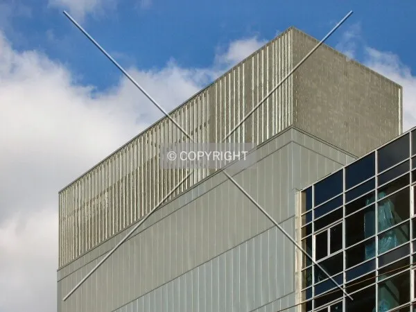 Screen covering rooftop mechanicals