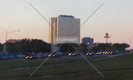Photo 148-673-494