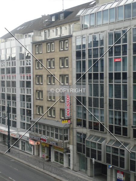 Photo 148-690-248