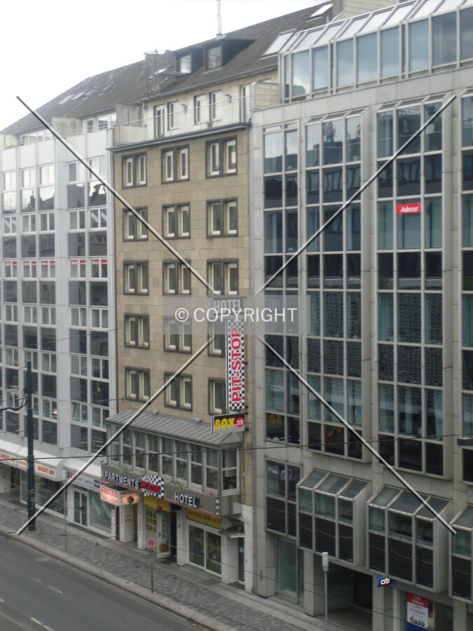 Photo 148-690-248