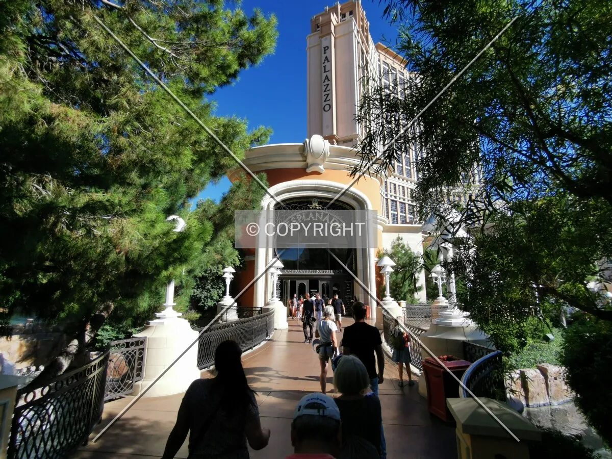 Photo 148-693-724