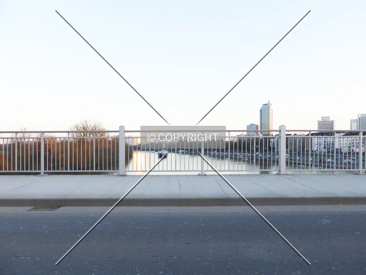 Photo 149-184-687