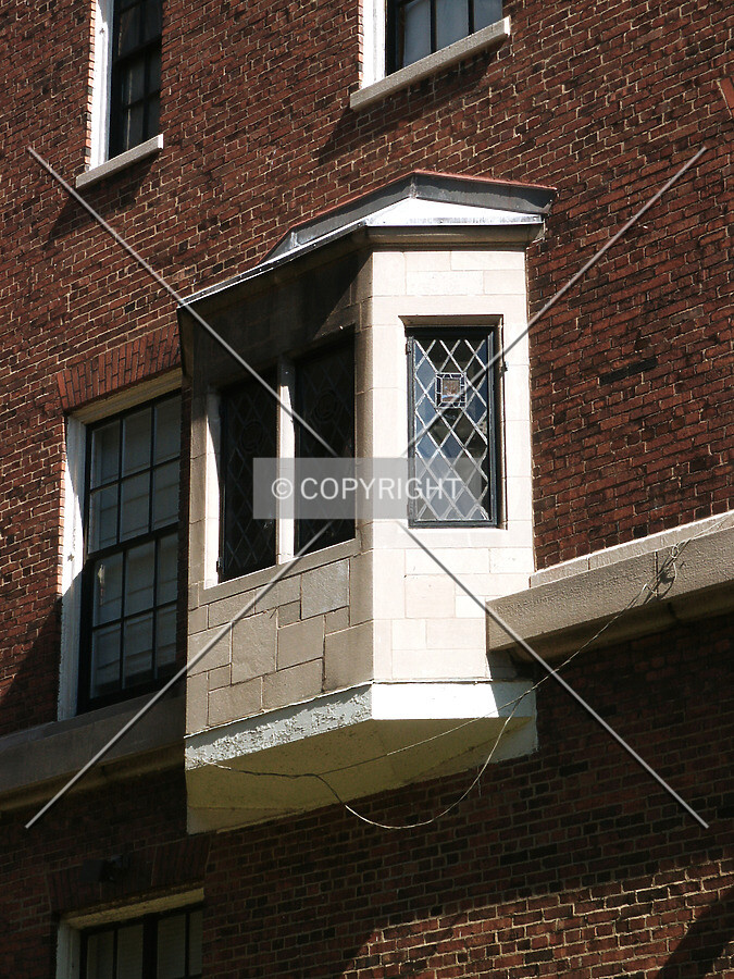 Oriel on the lower south facade