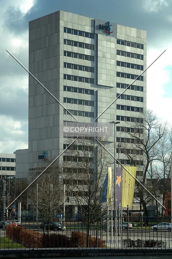 Photo 149-697-212