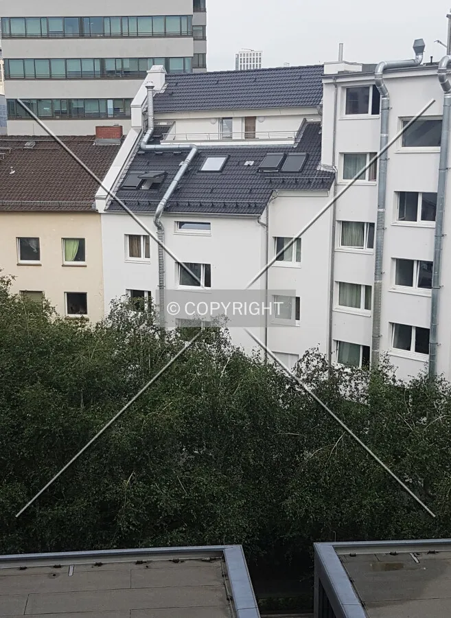 Photo 150-469-983