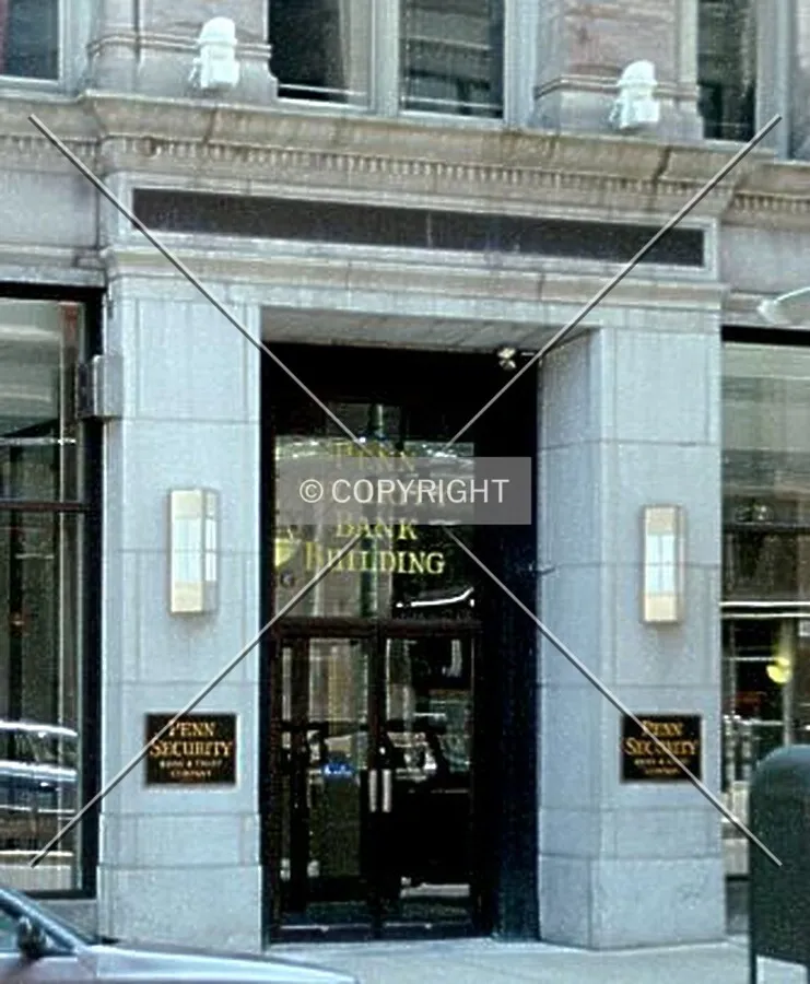 Main entrance on Washington Avenue