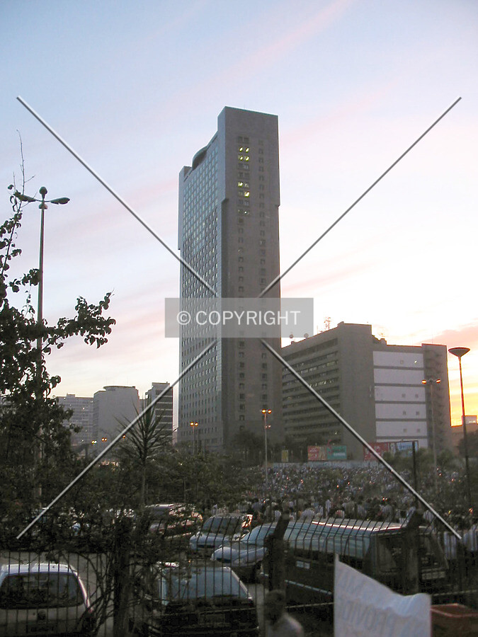 Afternoon view from Avenida Republica do Chile