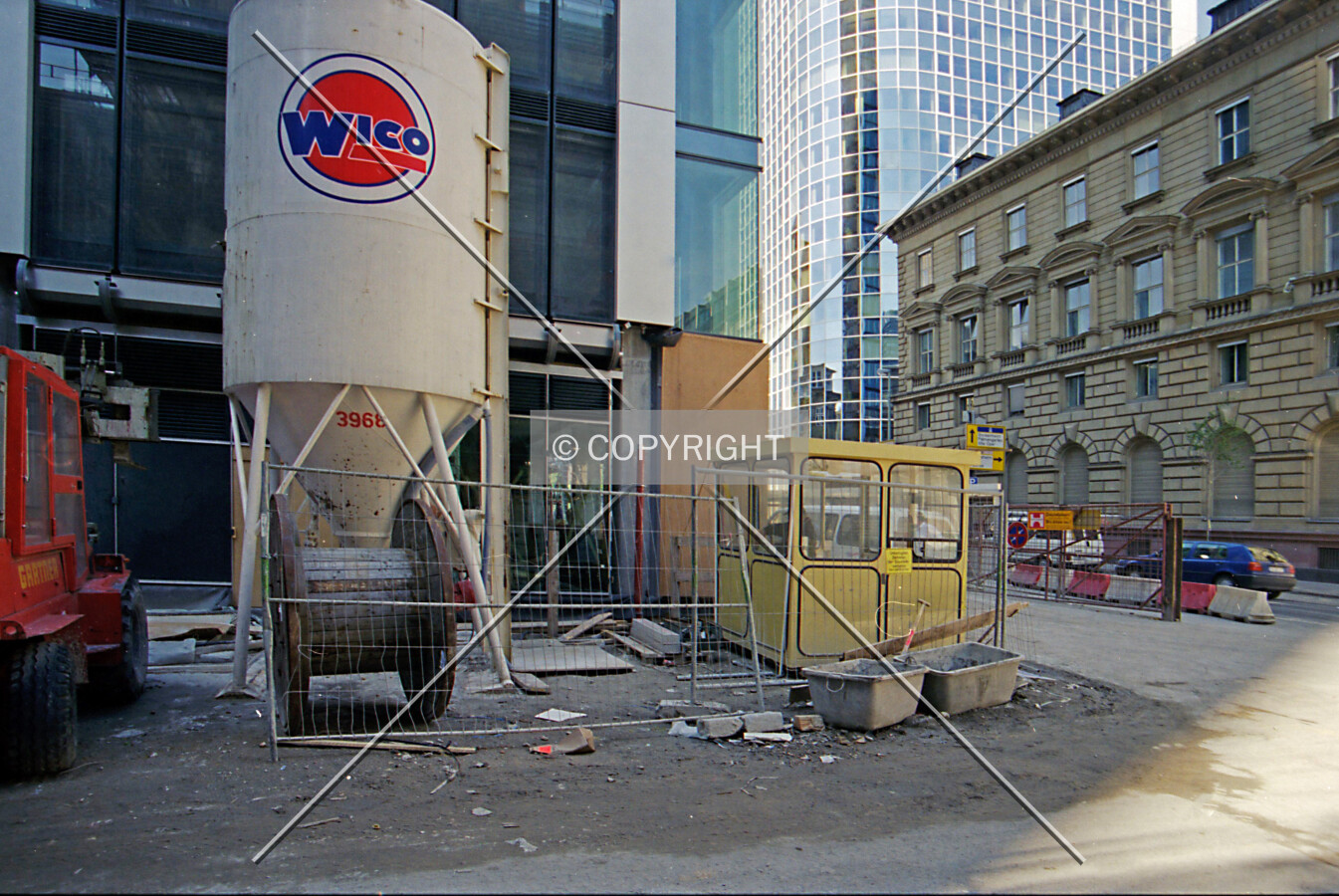 Photo 152-235-979