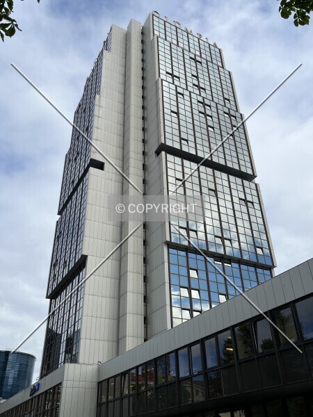 Photo 152-494-425