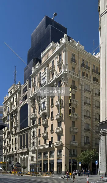 Photo 152-687-033