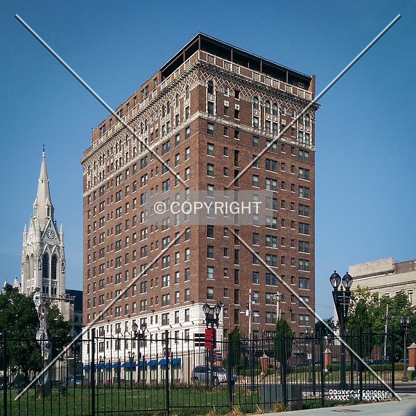 Photo 152-976-592