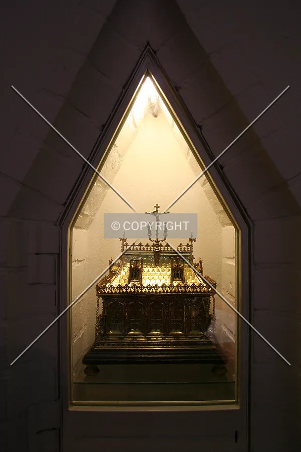 Niche with reliquary